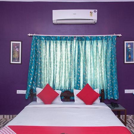 Oyo 14119 Hotel Manwar อุเดเปอร์ ภายนอก รูปภาพ