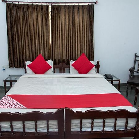 Oyo 14119 Hotel Manwar อุเดเปอร์ ภายนอก รูปภาพ