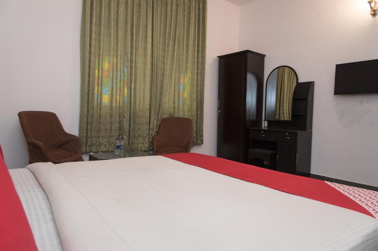Oyo 14119 Hotel Manwar อุเดเปอร์ ภายนอก รูปภาพ